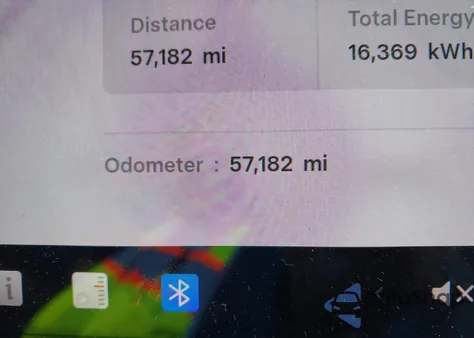 2020 Tesla Model Y Long Range Dual Motor All-Wheel Drive z USA, uszkodzony, nr VIN 5YJYGDEE7LF026353